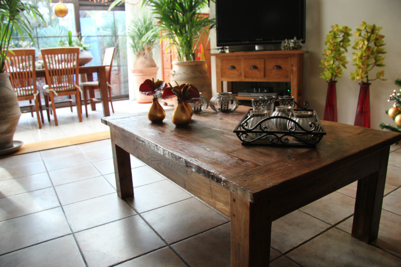 ruwe antieke salontafel - Roosendaal - rustiek teak interieurs - tevreden brocante - Teak Paleis